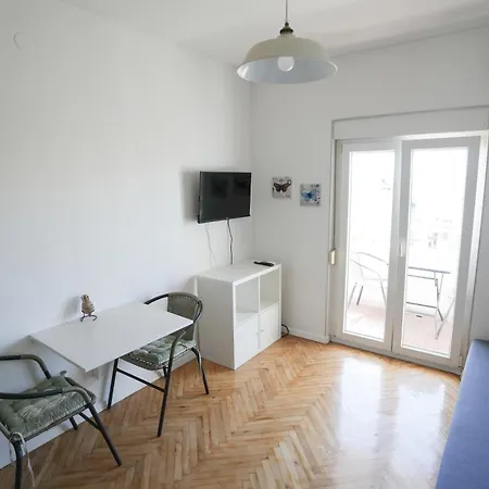 Sunset Dreams - 5min Beach Walk Apartment Trogir